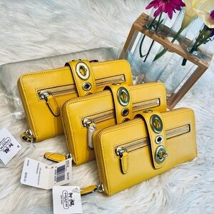 COACH Legacy Archive Accordion Zip Wallet F48562 Sunflower - NWT!